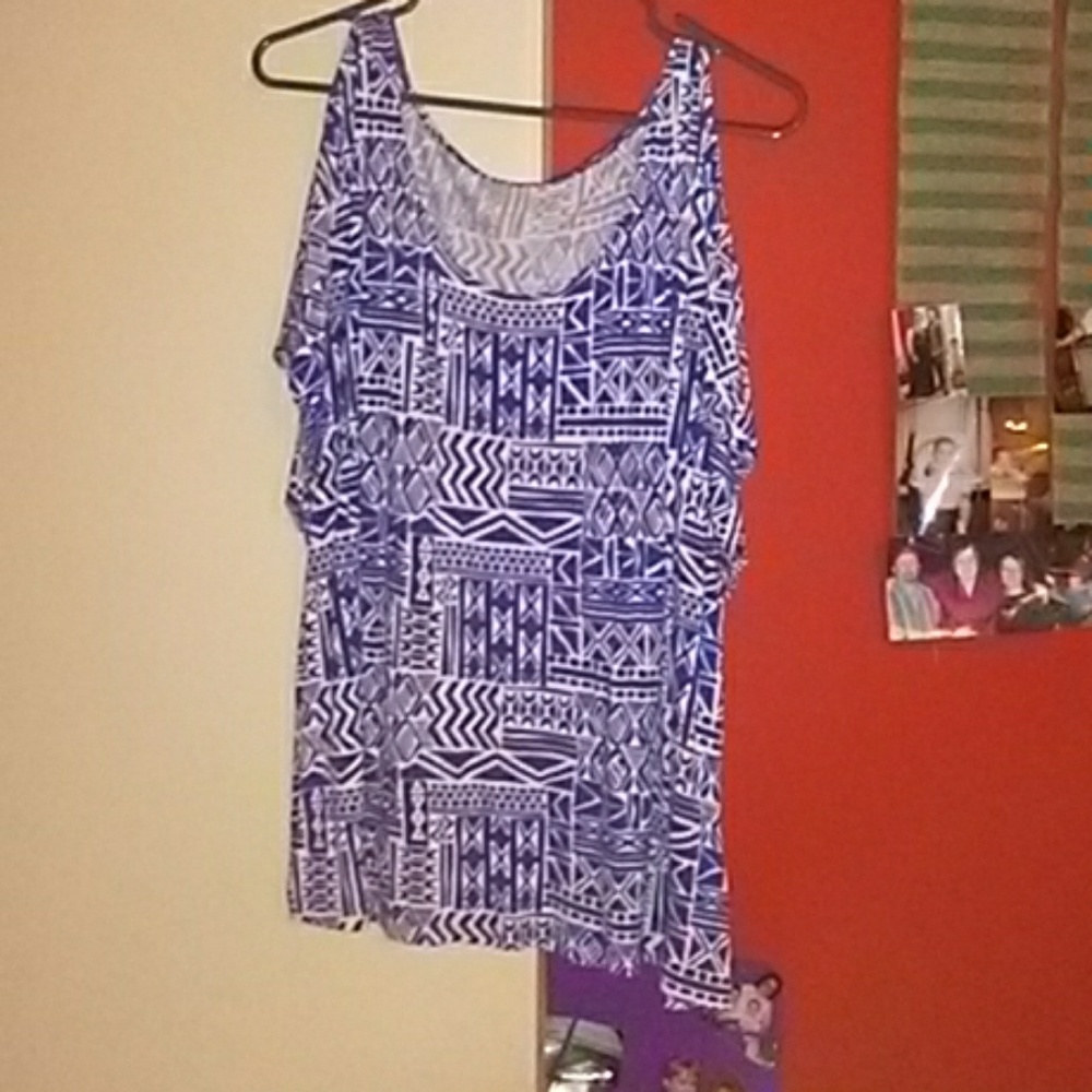 Cold shoulder top